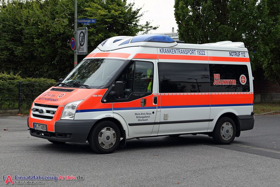 Rettung Kreis Neuss 04 KTW 01 (a.D.)