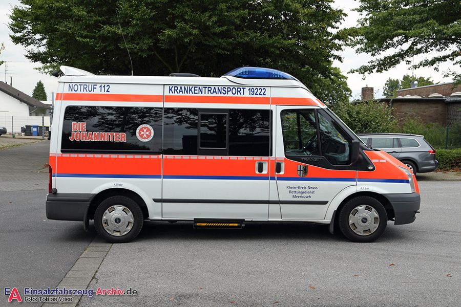 Rettung Kreis Neuss 04 KTW 01 (a.D.)