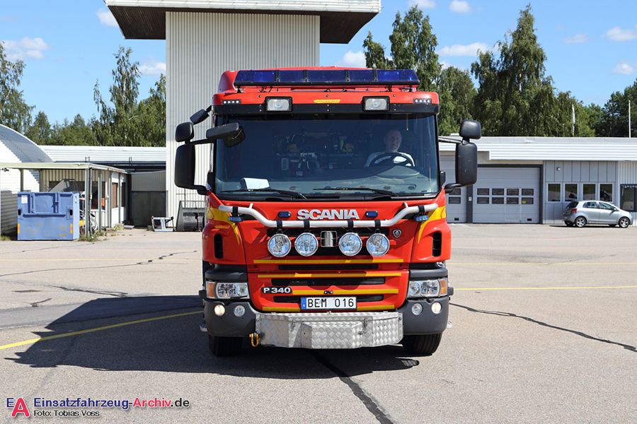 2 26-1210 - Släck-/räddningsbil (a.D.)