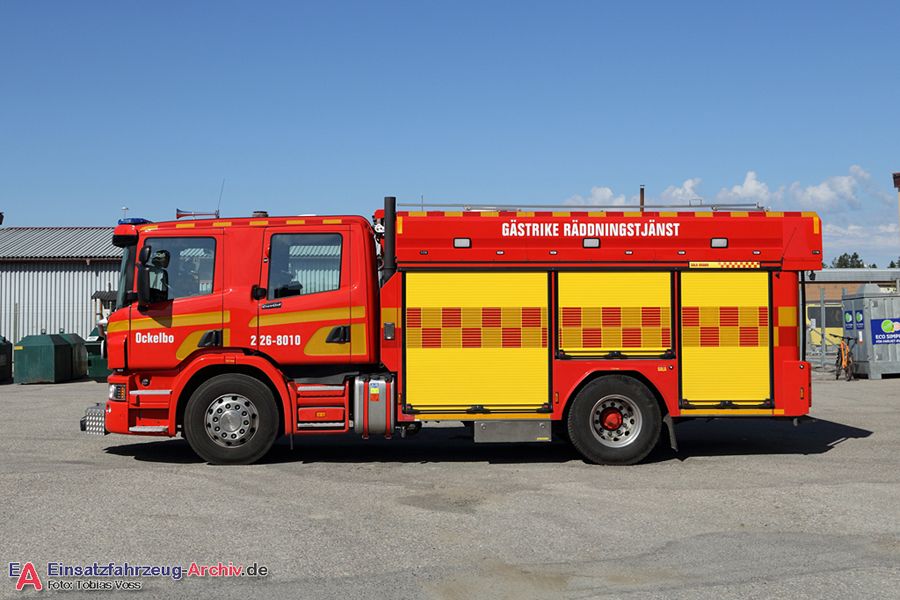 2 26-8010 - Släck-/räddningsbil