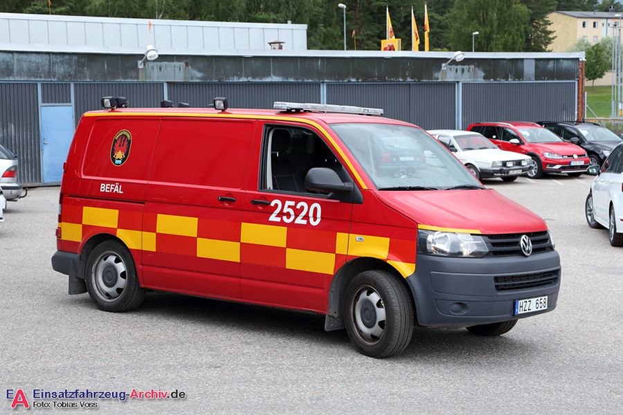 2 26-2520 - Befälsbil (a.D.)