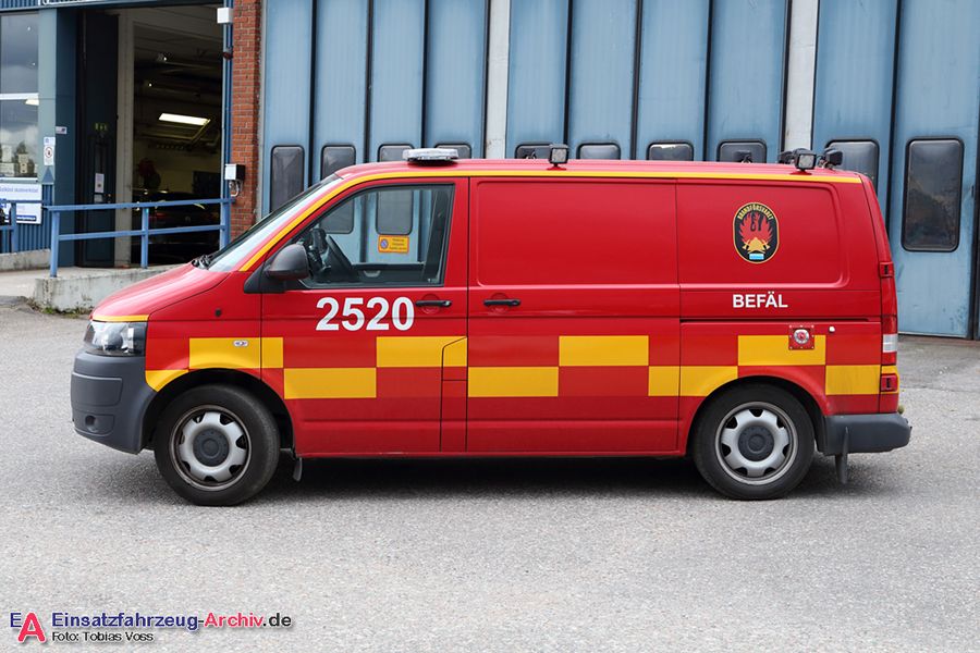 2 26-2520 - Befälsbil (a.D.)