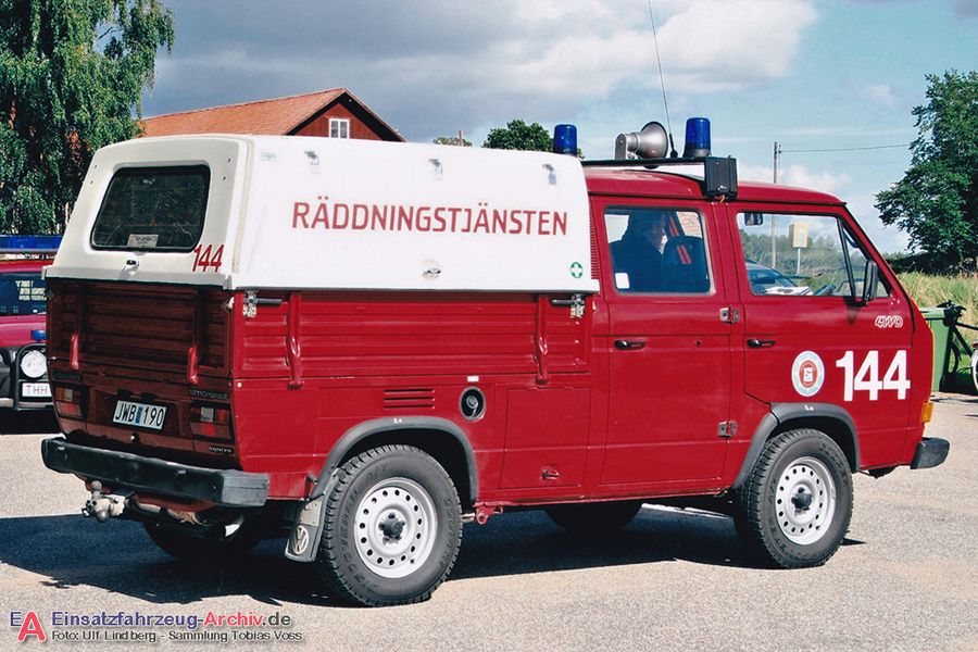 24 144 - Terrängbil (a.D.)