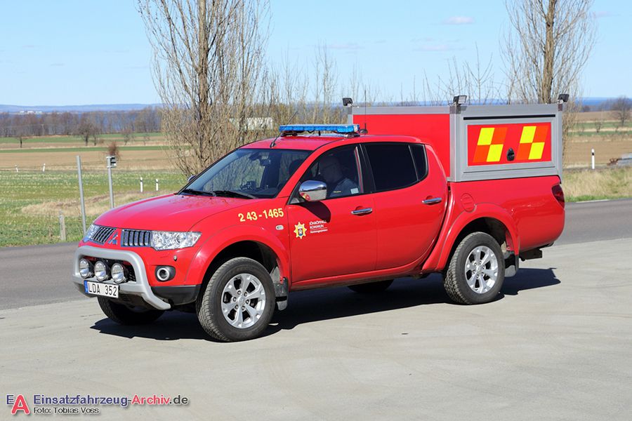 2 43-1465 - Terrängbil