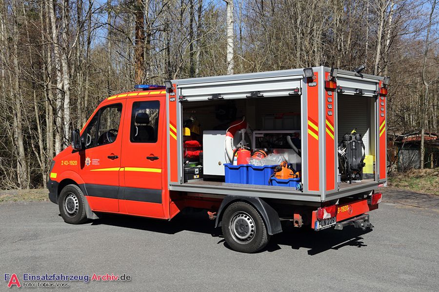 2 43-1920 - Släckbil